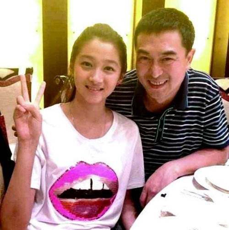 关晓彤